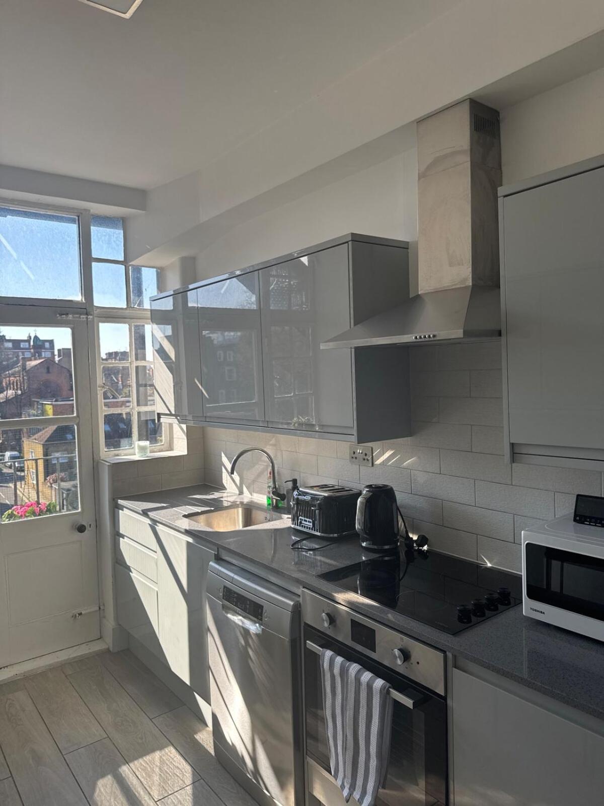 Queensway Dream, Hyde Park Appartement